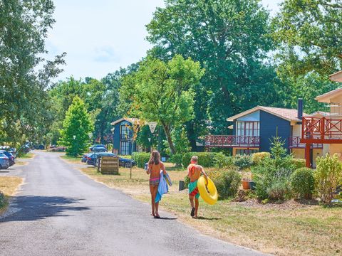 FranceComfort - Résidence Château de Salles - Camping Gironde - Image N°4