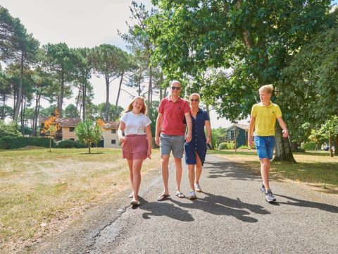 FranceComfort - Résidence Château de Salles - Camping Gironde - Image N°2