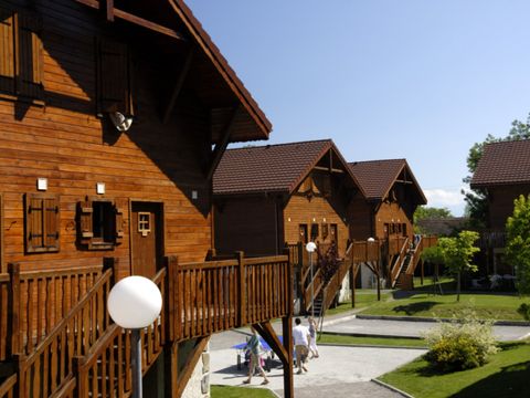 Les Chalets d'Evian - Camping Haute-Savoie - Image N°3