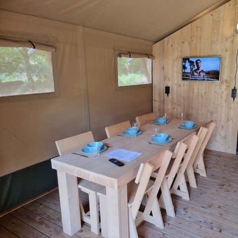 CANVAS AND WOOD TENT 5 people - including sanitary facilities