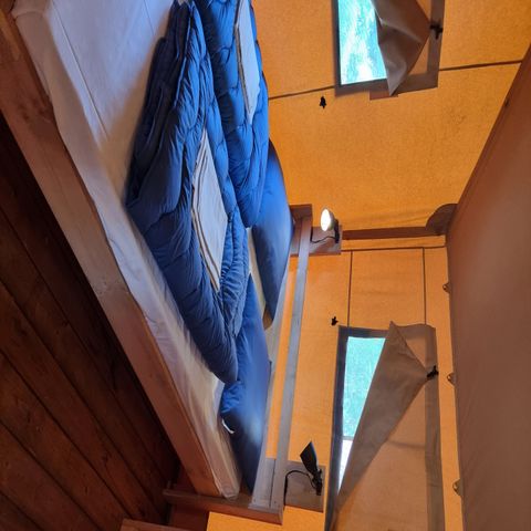 CANVAS AND WOOD TENT 4 people - Luxury incl. sanitary facilities