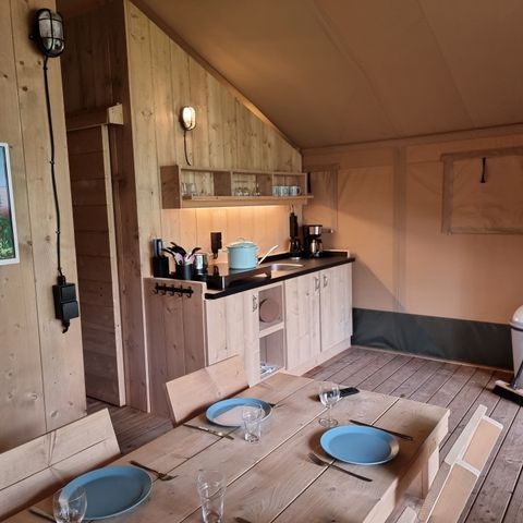 CANVAS AND WOOD TENT 6 people - including sanitary facilities