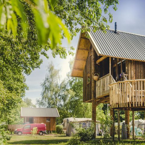 UNUSUAL ACCOMMODATION 5 people - Treehouse