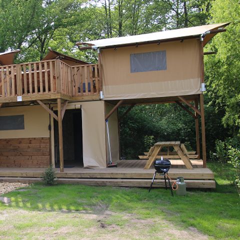 UNUSUAL ACCOMMODATION 6 people - Treehouse tent on the Regge with private sanitary facilities