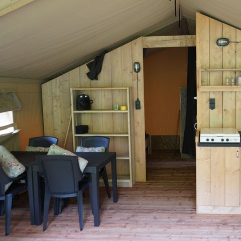 CANVAS AND WOOD TENT 4 people - including sanitary facilities