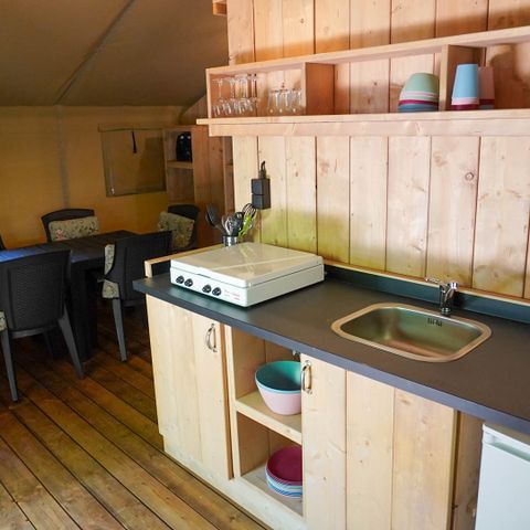 CANVAS AND WOOD TENT 6 people - including sanitary facilities